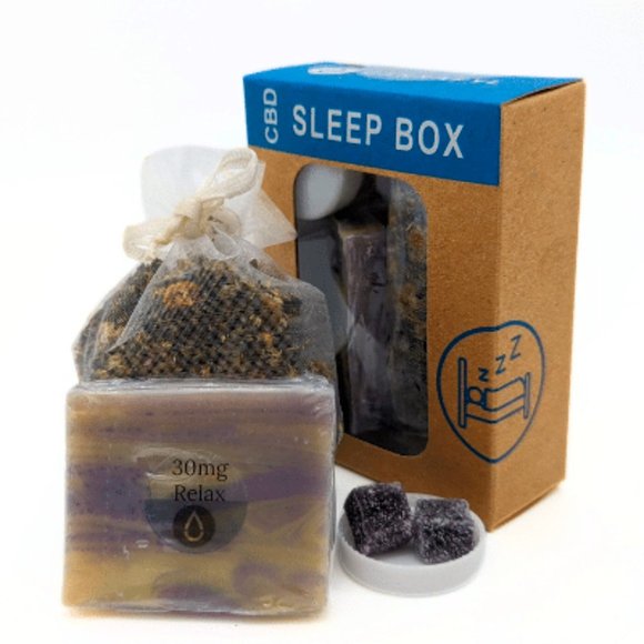 Cannafyl C B D Sleep Box Gift Set NWOT - Picture 1 of 5